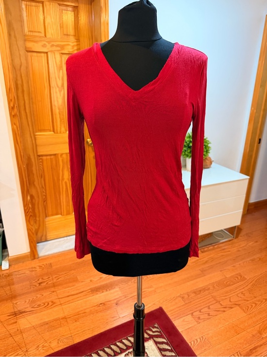 Zenana Outfitters Tops - ZENANA OUTFITTERS Grane Red V-Neck Long Sleeve Soft Stretch top Size L